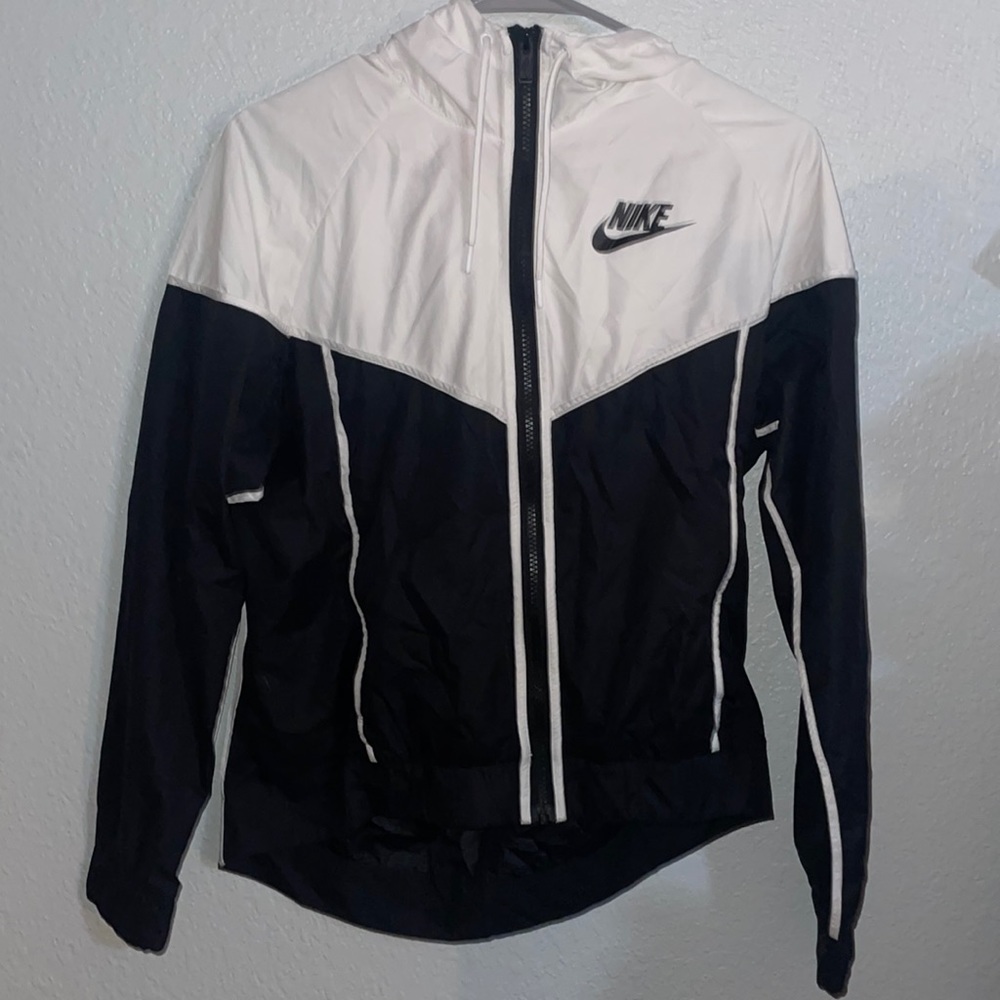 Nike black and white zip-up windbreaker